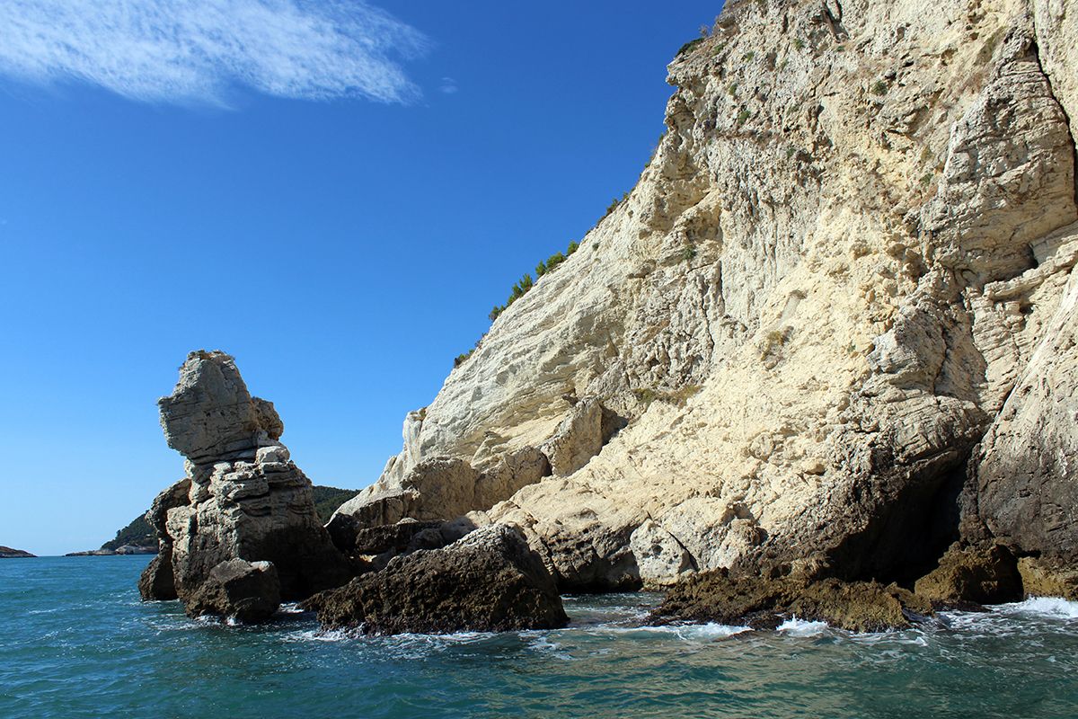 motobarca Leonarda escursione grotte il Leone marine Vieste